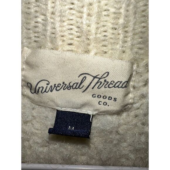 Universal Thread Women’s Medium Cream Cable Knit Cropped Pullover Sweater – Cozy - Picture 2 of 9